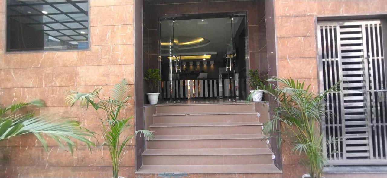 The Dwelling Inn Greater Noida Eksteriør billede